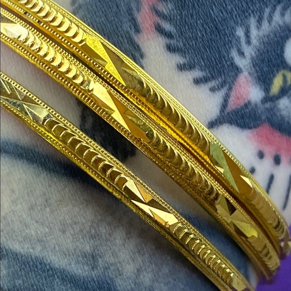💛 Elegant 24k Gold Plated Indian Bangle - Picture 4 of 7